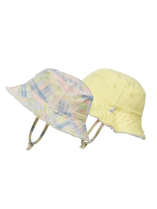 Elodie Hatt med Pastellflätor